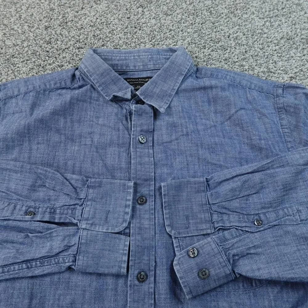 Banana Republic Shirt Mens XL Blue Chambray Denim Button Up Long Sleeve Preppy